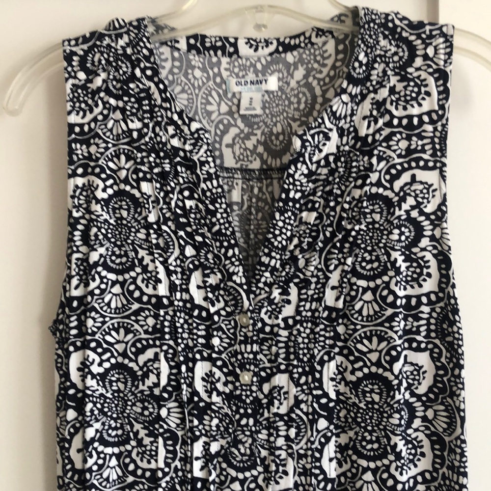 S/L Old Navy floral navy dress. - Picture 2 of 3